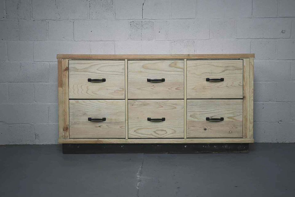 Vintage chest of drawers