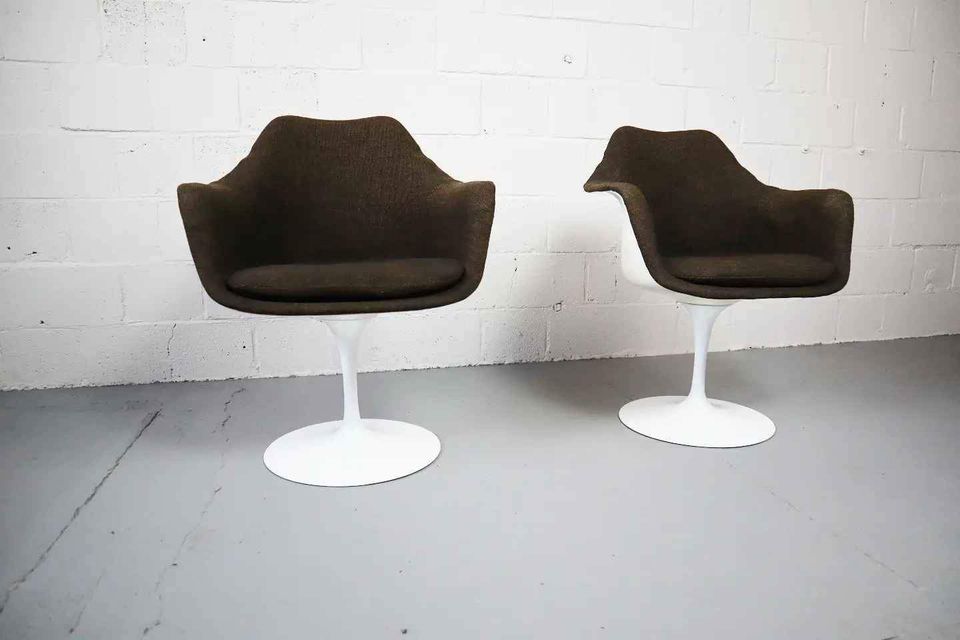 Pair of swivel Knoll Tulip chairs (SOLD)